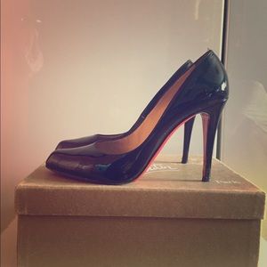 Christian louboutin decollete